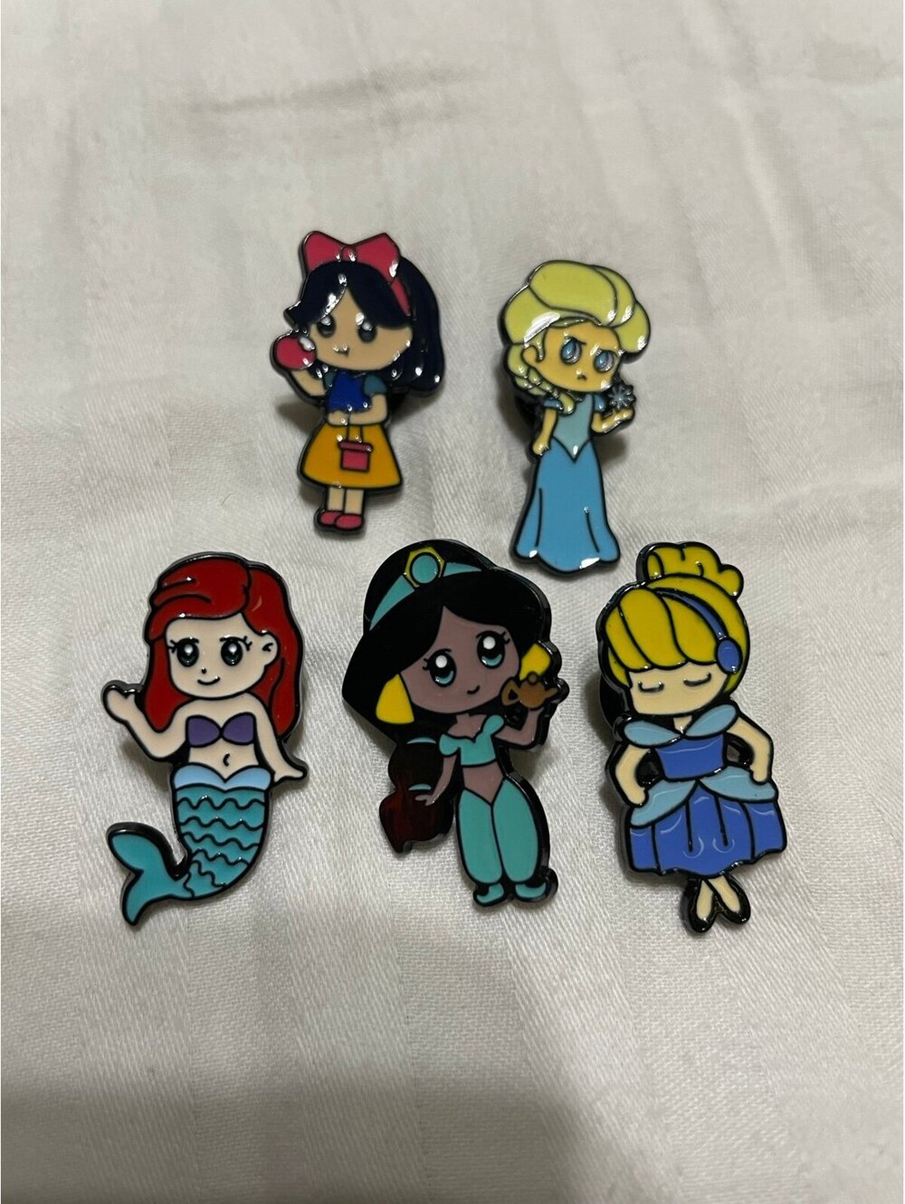 Cinderella, snow white, rapunzel, jasmín, little mermaid enamel pin set brooch.